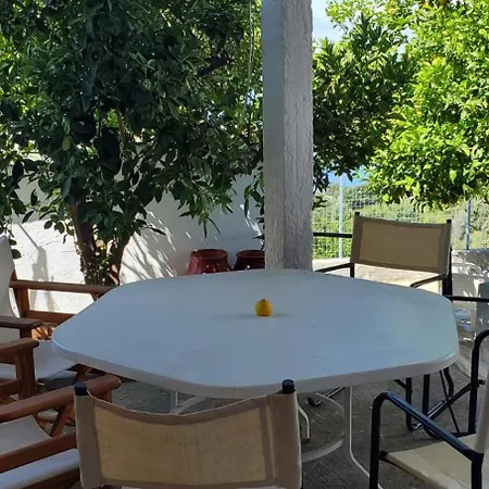 Angelinas House 4* Glossa